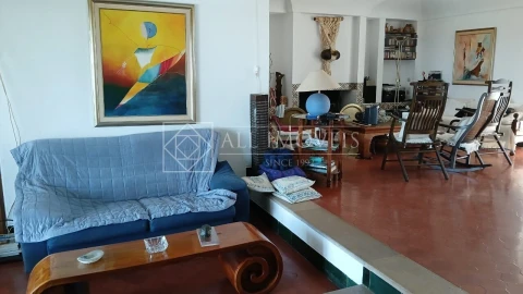 Moradia T6 para Venda em Sesimbra (Castelo)