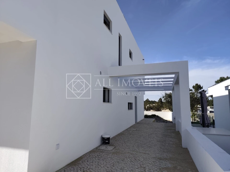 Moradia T3 para Venda em Quinta do Anjo Foto 3