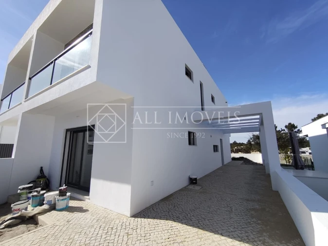 Moradia T3 para Venda em Quinta do Anjo Foto 2