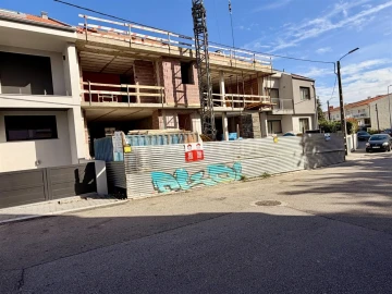 Moradia T4 para Venda em Mafamude e Vilar do Paraíso
