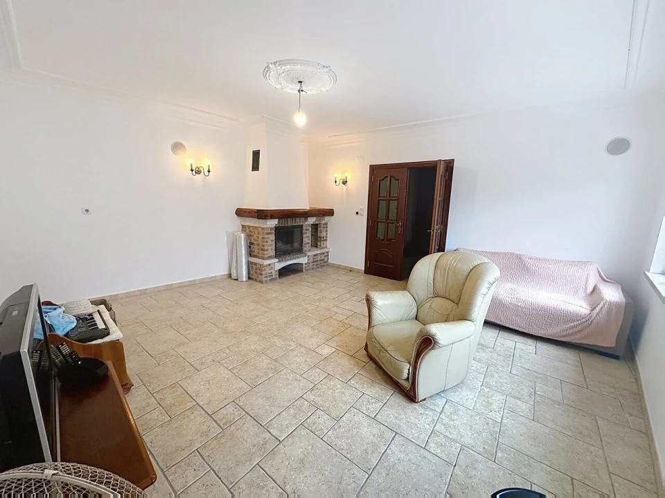 Moradia T2 para Venda em Turcifal Foto 3