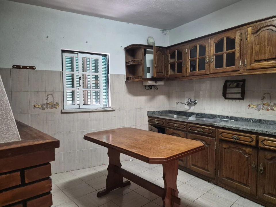 Moradia T4 para Venda em Cavadoude Foto 7