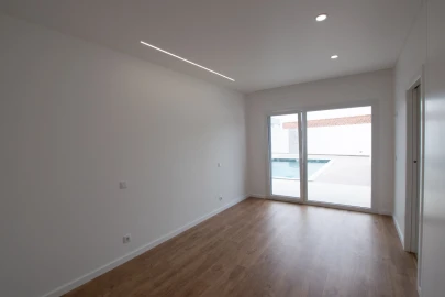 Moradia T4 para Venda em Nadadouro