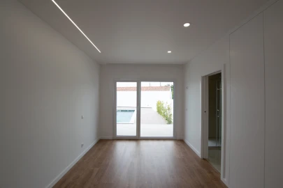 Moradia T4 para Venda em Nadadouro
