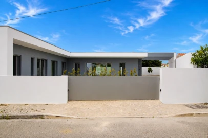 Moradia T4 para Venda em Nadadouro
