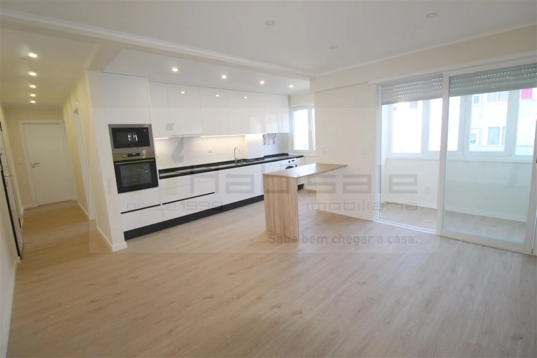 Apartamento T2 para Venda em Venteira Foto 1