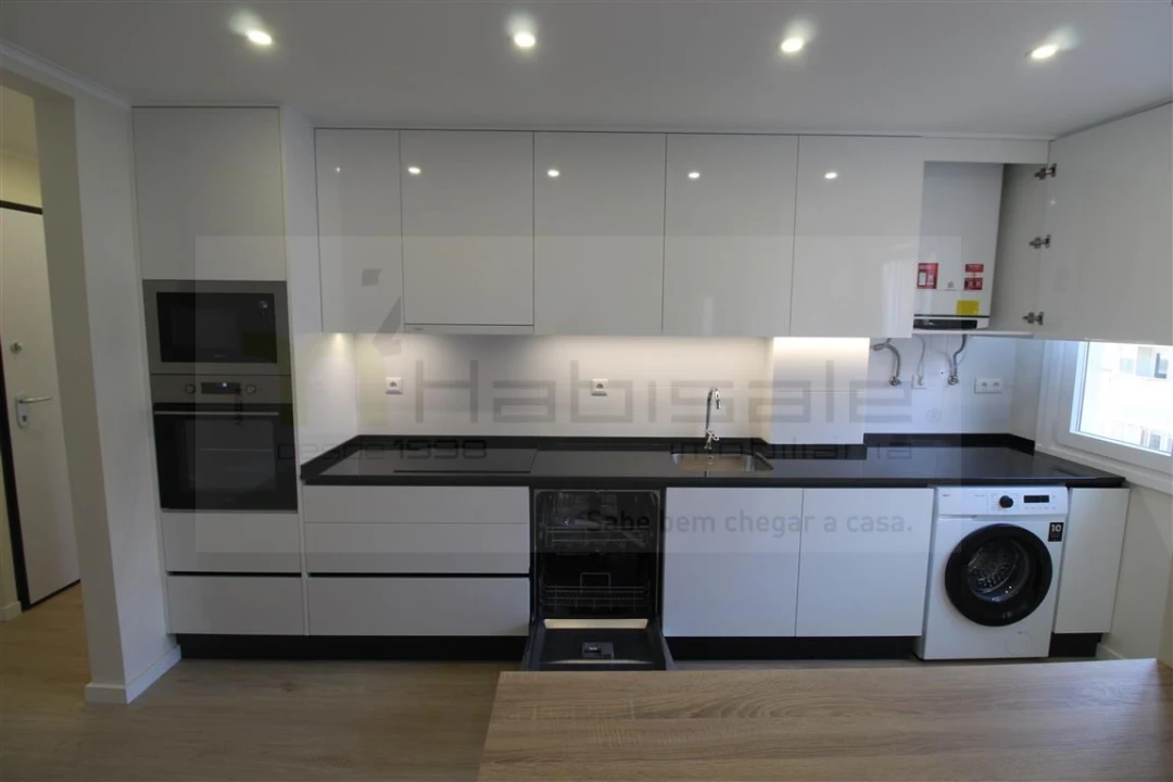 Apartamento T2 para Venda em Venteira Foto 5