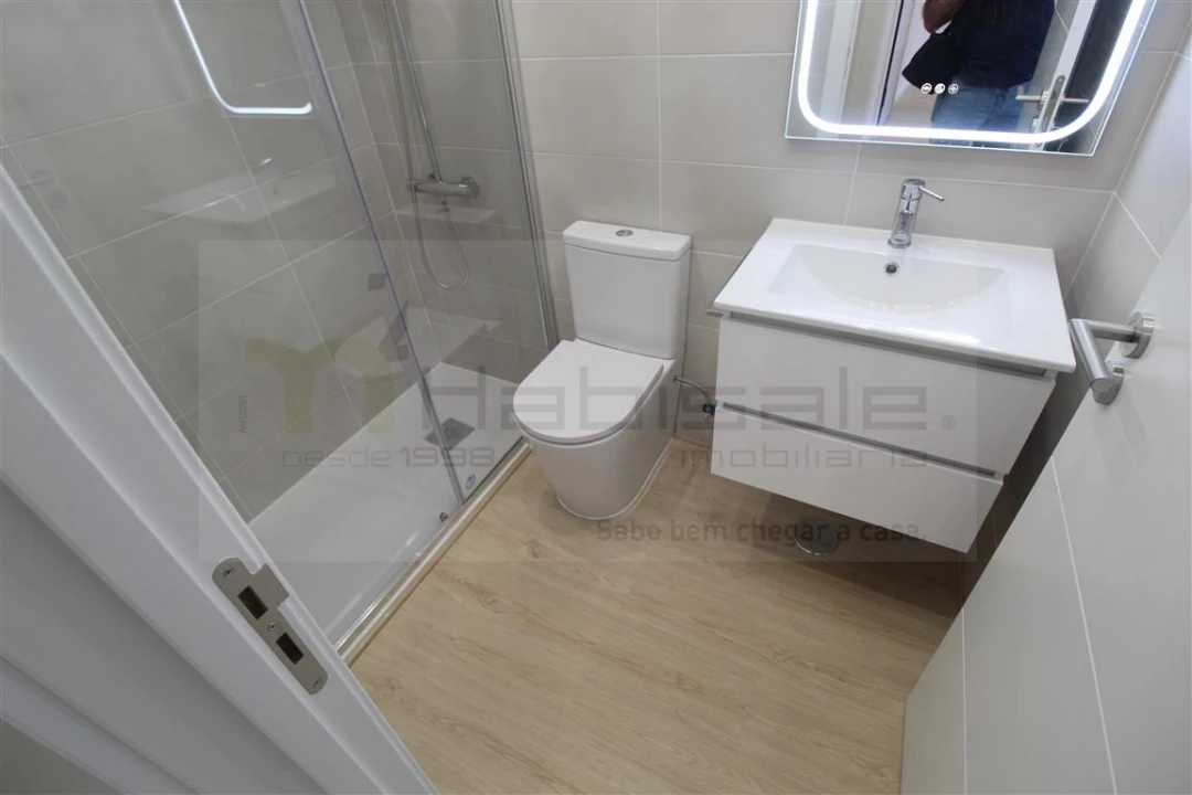 Apartamento T2 para Venda em Venteira Foto 17