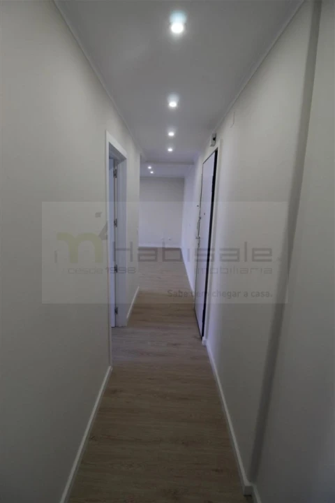 Apartamento T2 para Venda em Venteira