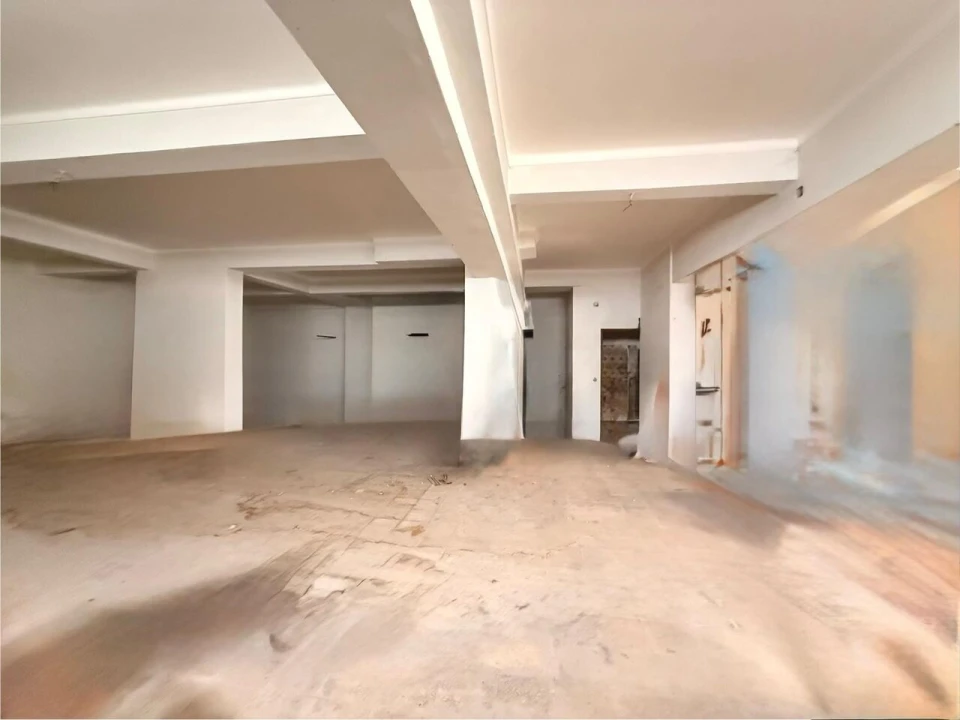 Garagem para Venda em Ericeira Foto 1