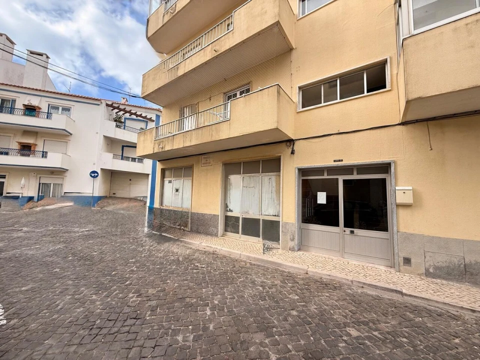 Garagem para Venda em Ericeira Foto 2