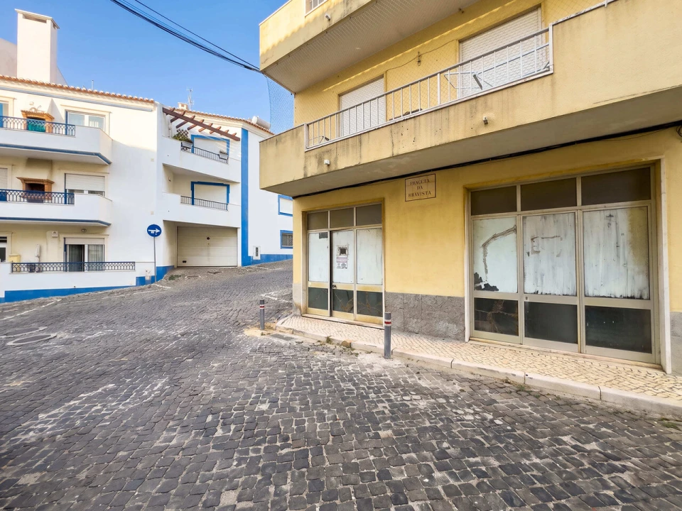 Garagem para Venda em Ericeira Foto 2