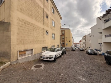 Garagem para Venda em Ericeira