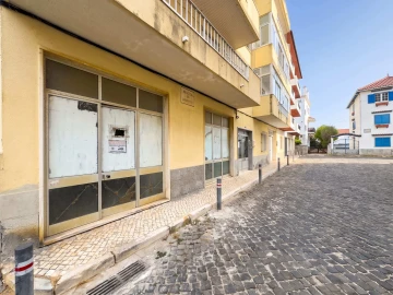 Garagem para Venda em Ericeira