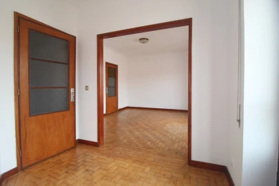 Apartamento T4 para Venda em Santo Antonio dos Olivais