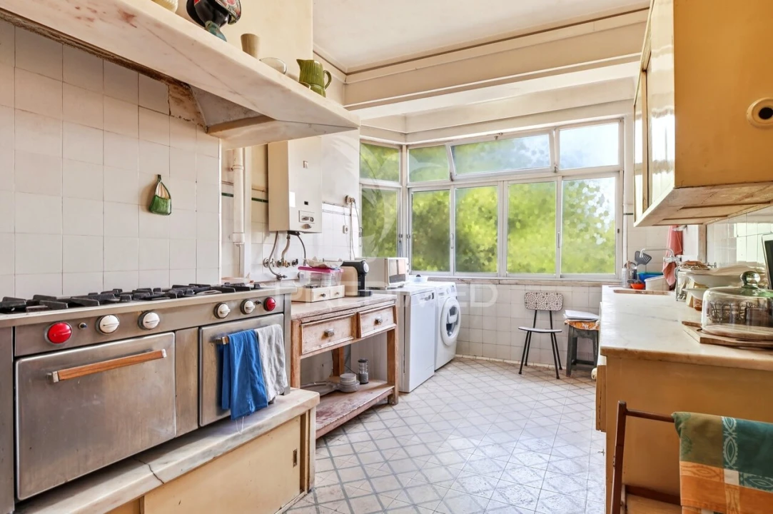 Apartamento T7 para Venda em Areeiro Foto 28