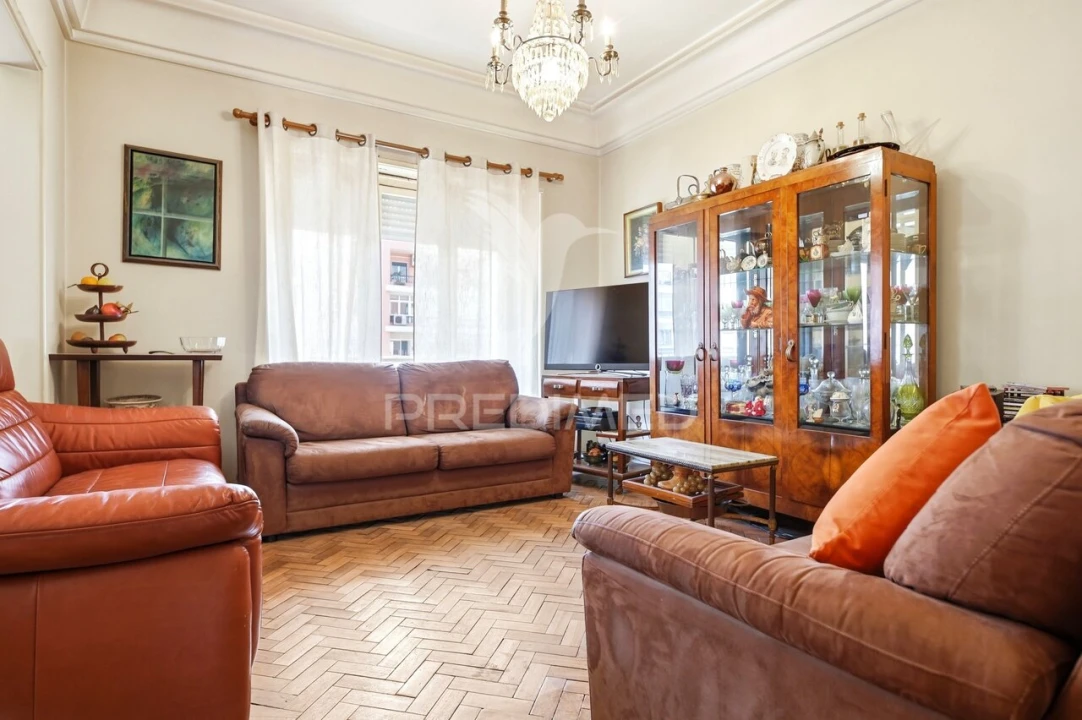 Apartamento T7 para Venda em Areeiro Foto 21