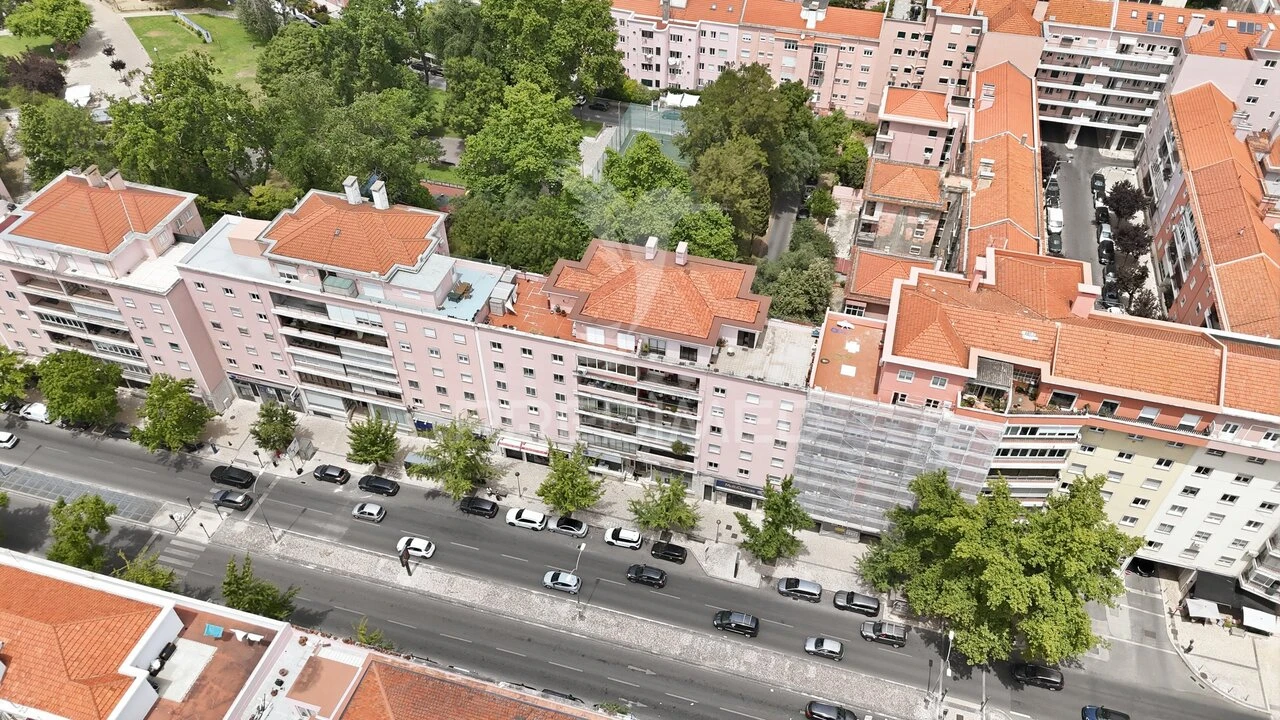 Apartamento T7 para Venda em Areeiro Foto 1
