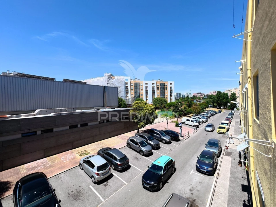 Apartamento T3 para Venda em Alvalade Foto 17