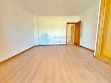 Moradia T4 para Venda em A dos Cunhados e Maceira