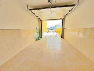 Moradia T4 para Venda em A dos Cunhados e Maceira