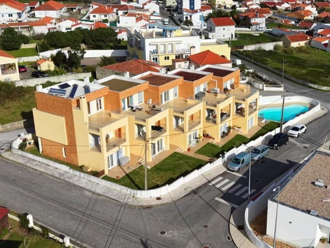 Moradia T3 para Venda em Foz do Arelho Foto 3