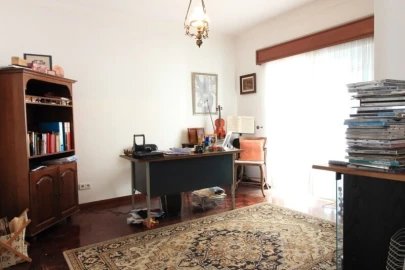 Moradia T3 para Venda em Nossa Senhora do Pópulo, Coto e São Gregório