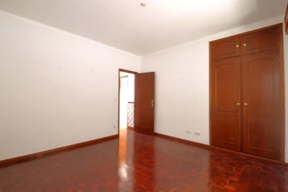 Moradia T3 para Venda em Nossa Senhora do Pópulo, Coto e São Gregório