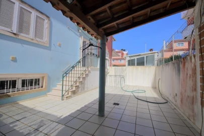 Moradia T3 para Venda em Nossa Senhora do Pópulo, Coto e São Gregório