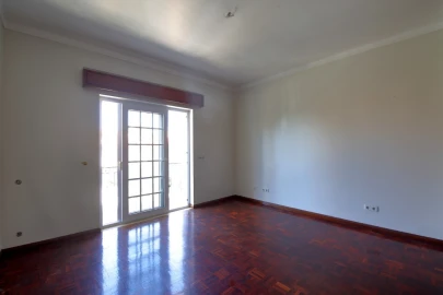 Moradia T3 para Venda em Nossa Senhora do Pópulo, Coto e São Gregório