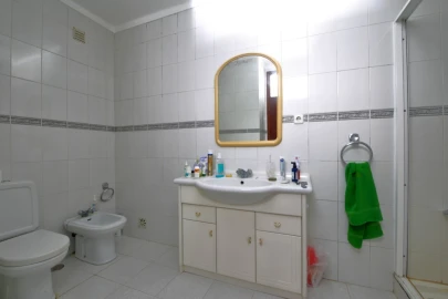 Moradia T3 para Venda em Nossa Senhora do Pópulo, Coto e São Gregório