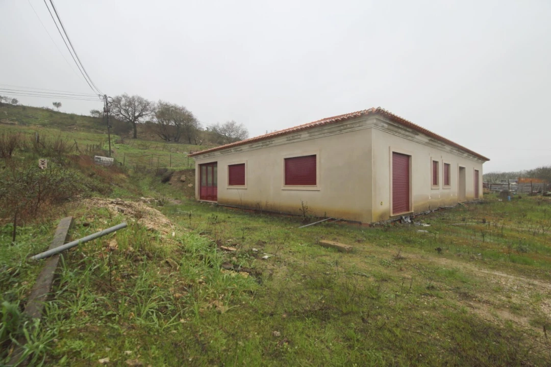 Moradia T4 para Venda em Sapataria Foto 1