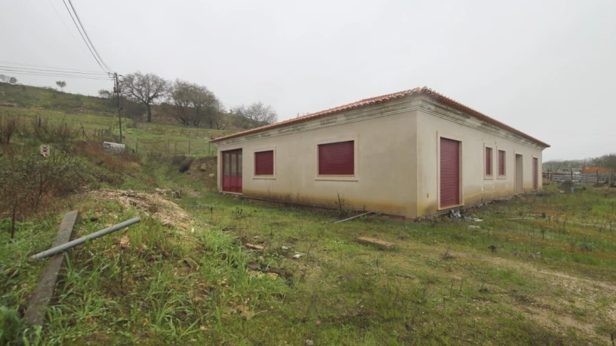 Moradia T4 para Venda em Sapataria
