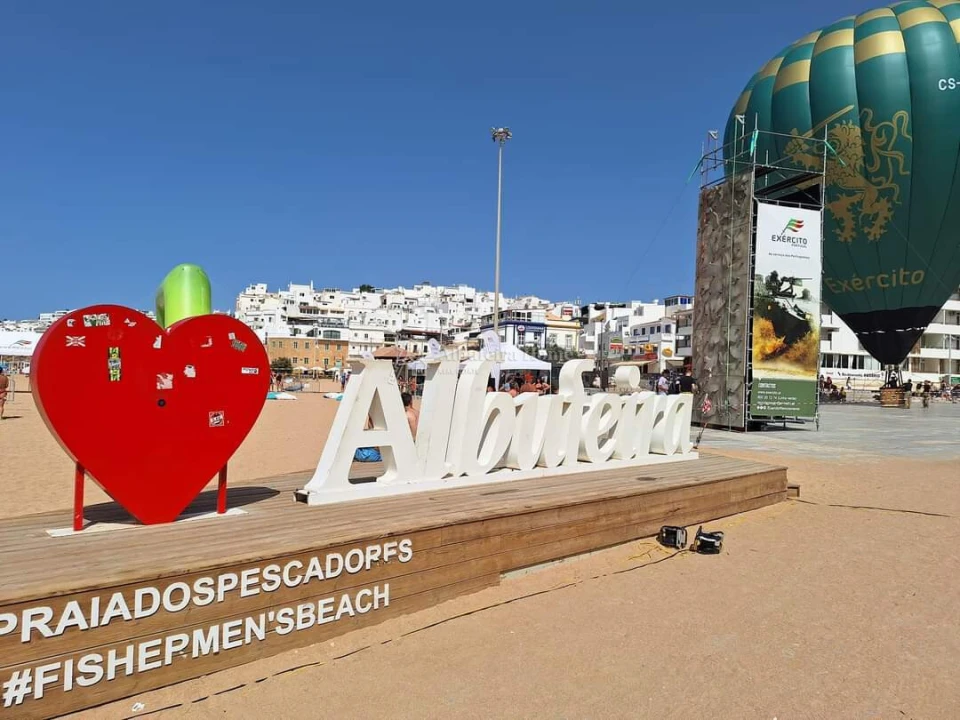 Moradia T3 para Venda em Albufeira e Olhos de Água Foto 45