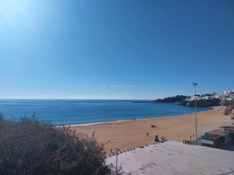 Moradia T3 para Venda em Albufeira e Olhos de Água Foto 1