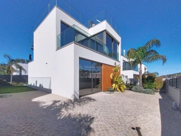 Moradia T3 para Venda em Albufeira e Olhos de Água
