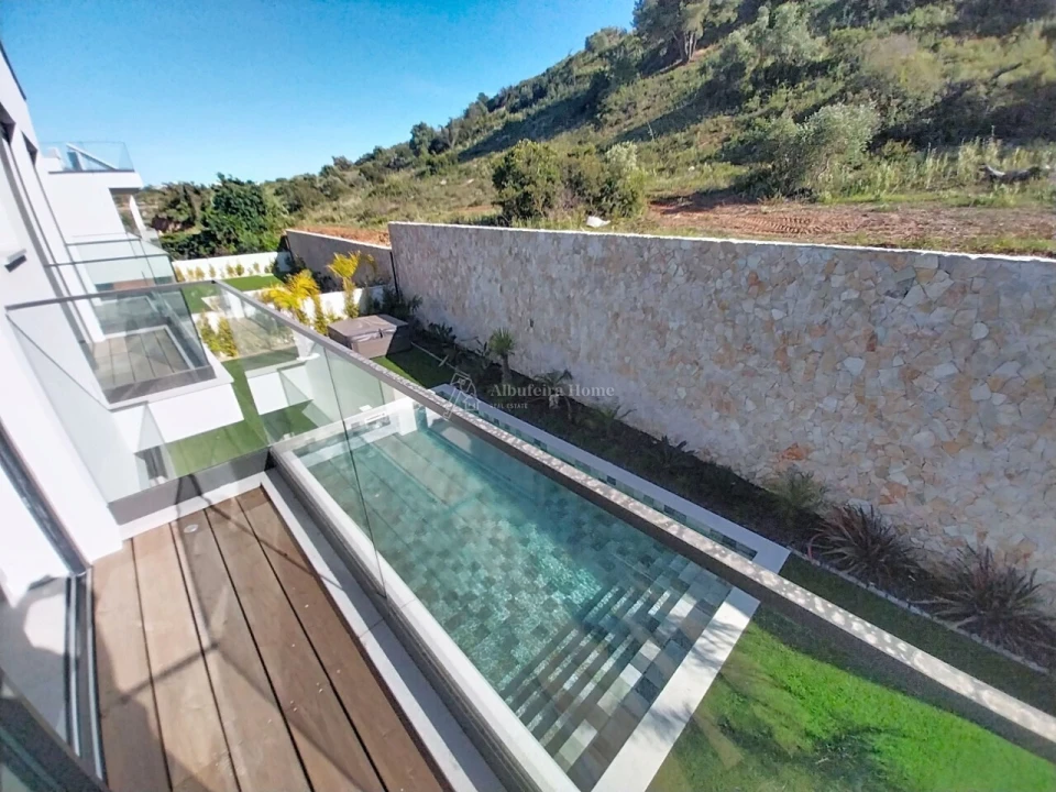 Moradia T4 para Venda em Albufeira e Olhos de Água Foto 19