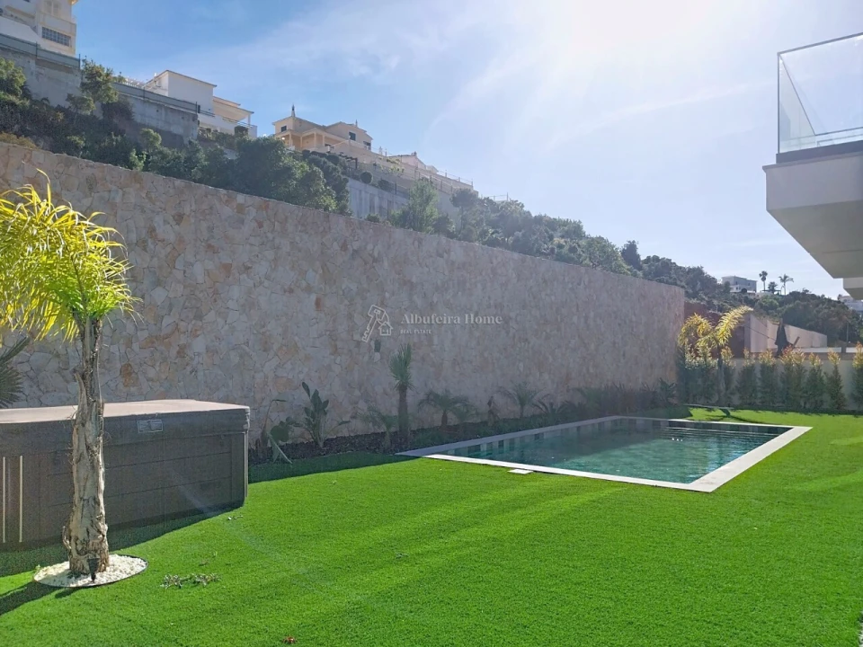 Moradia T4 para Venda em Albufeira e Olhos de Água Foto 5