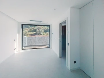 Moradia T4 para Venda em Albufeira e Olhos de Água