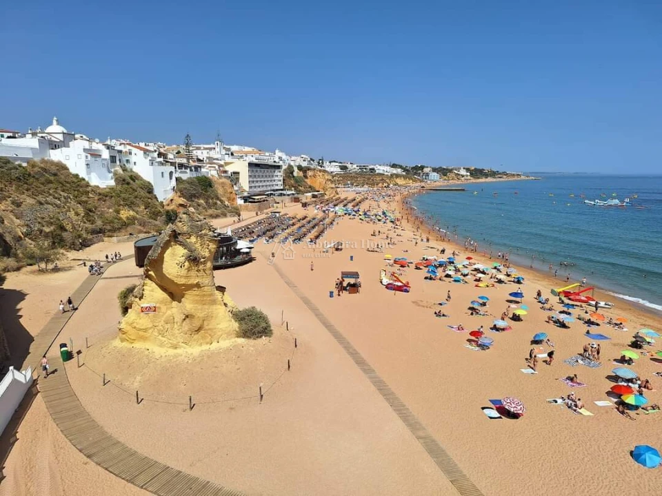 Moradia T4 para Venda em Albufeira e Olhos de Água Foto 36