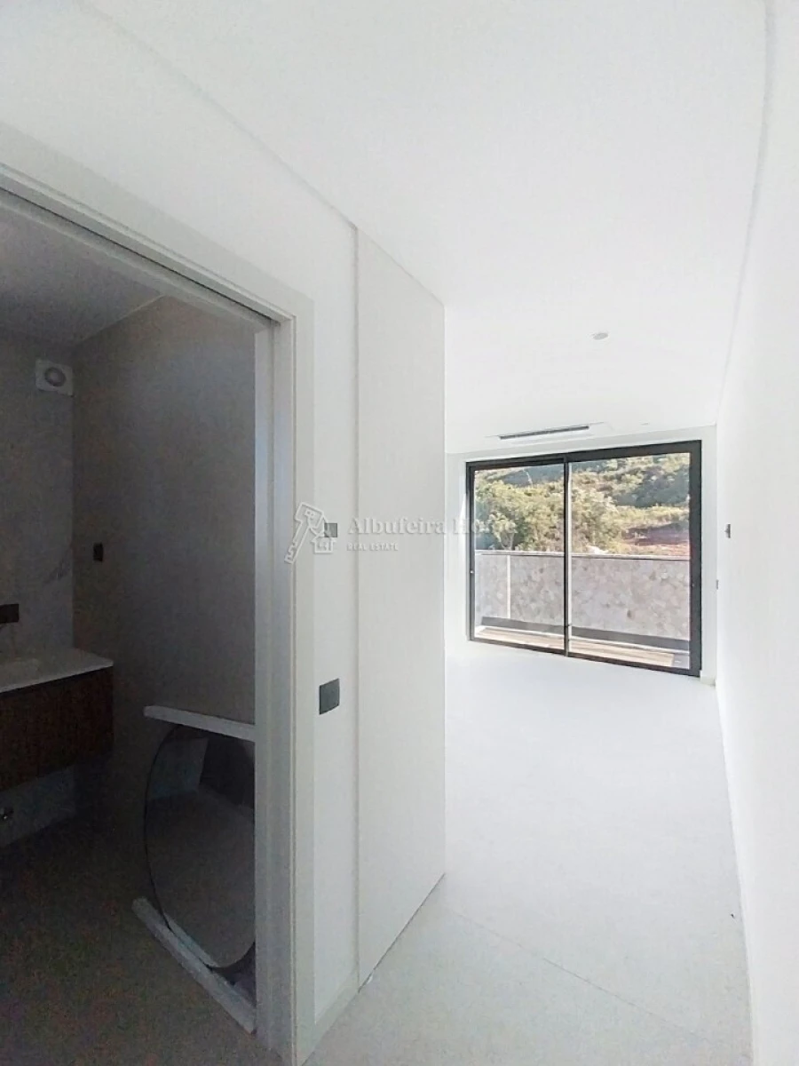 Moradia T4 para Venda em Albufeira e Olhos de Água Foto 23