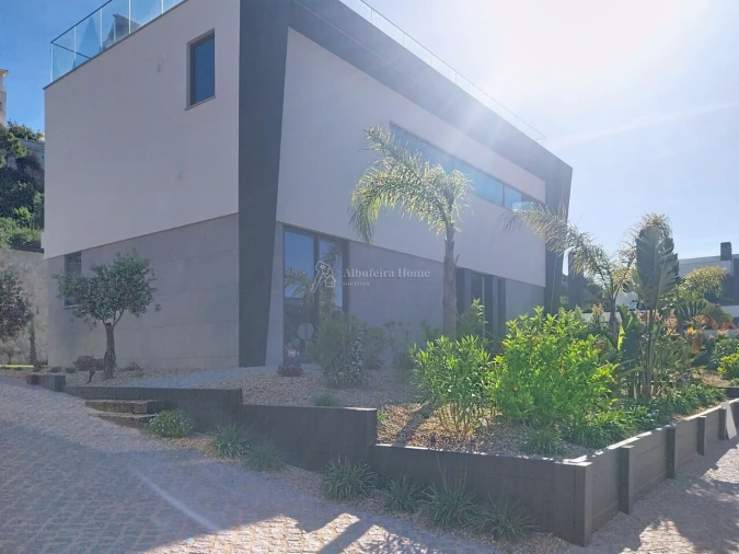 Moradia T4 para Venda em Albufeira e Olhos de Água Foto 3
