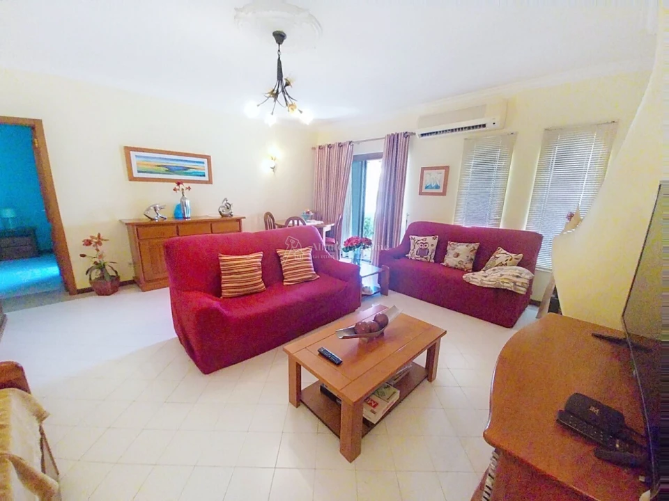 Apartamento T2 para Venda em Albufeira e Olhos de Água Foto 21