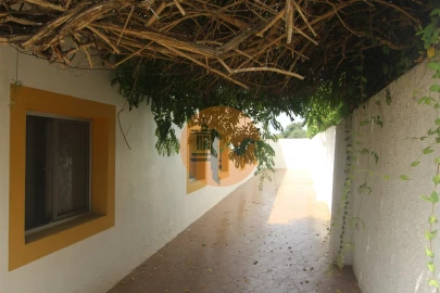Negócio para Venda em Luz de Tavira e Santo Estêvão