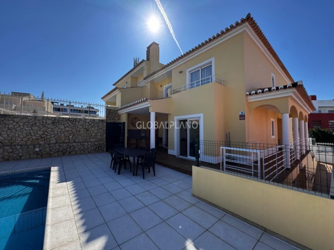 Moradia T3 para Venda em Ferragudo