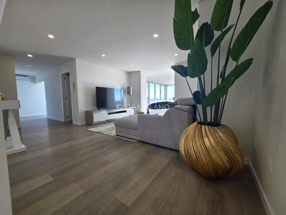 Apartamento T2 para Venda em Portimão Foto 14