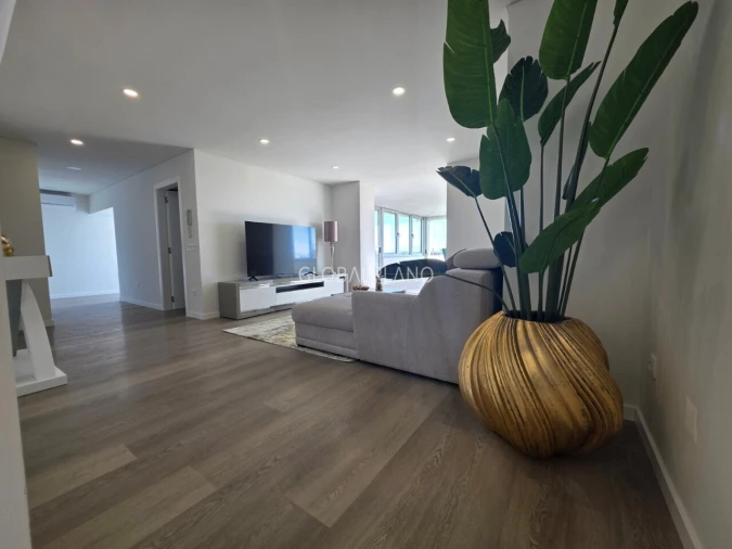 Apartamento T2 para Venda em Portimão Foto 14