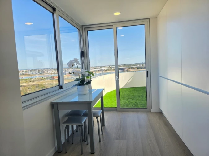 Apartamento T2 para Venda em Portimão Foto 16