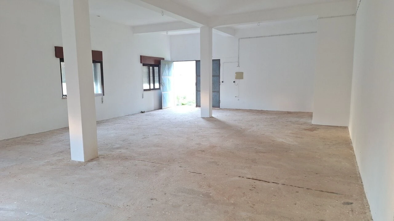 Armazém para Venda em Silves Foto 4
