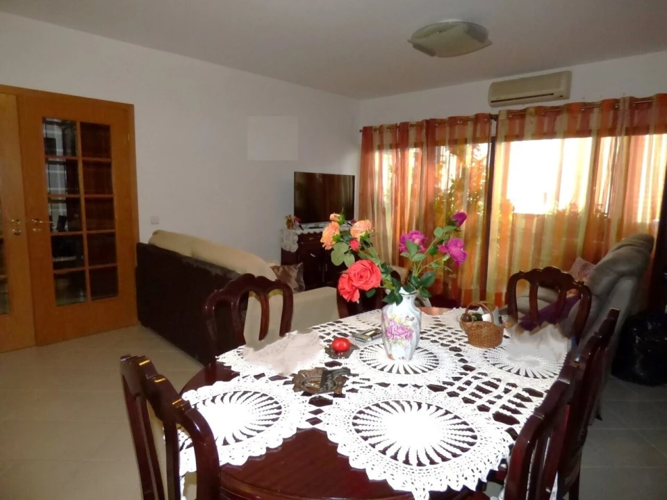 Apartamento T2 para Venda em Silves Foto 6